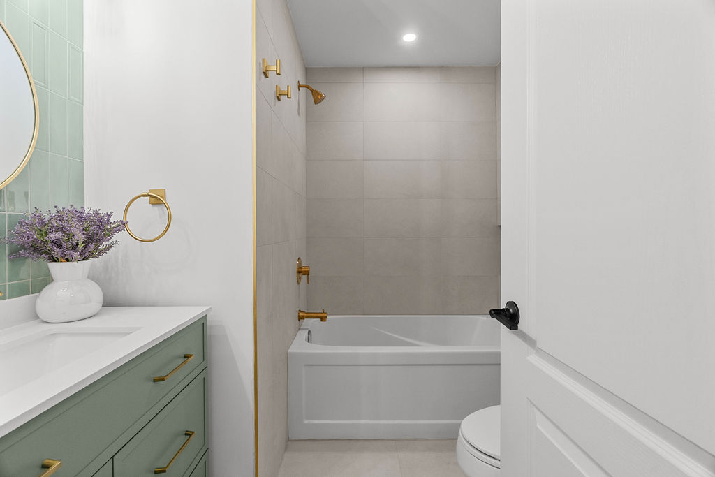 Byron: 2 Bedroom Main Floor Apartment Unit B - Image 21