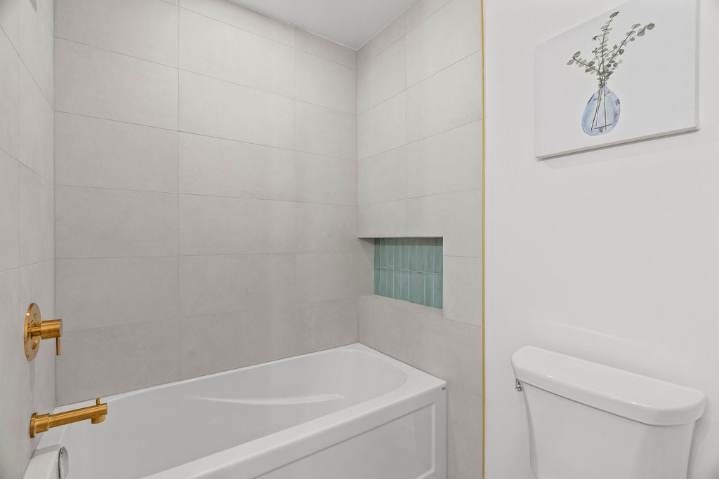 Byron: 2 Bedroom Main Floor Apartment Unit B - Image 22