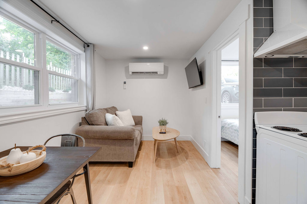 Old South: 1 Bedroom Century Apartment Unit 6 - Image 8