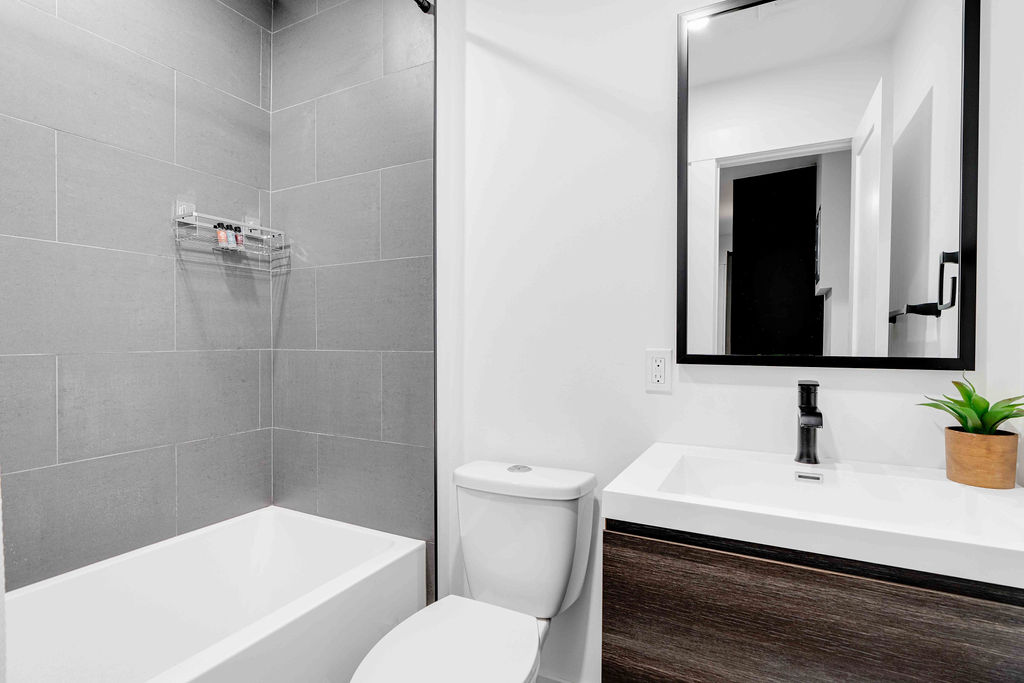 Old South: 1 Bedroom Century Apartment Unit 8 - Image 17