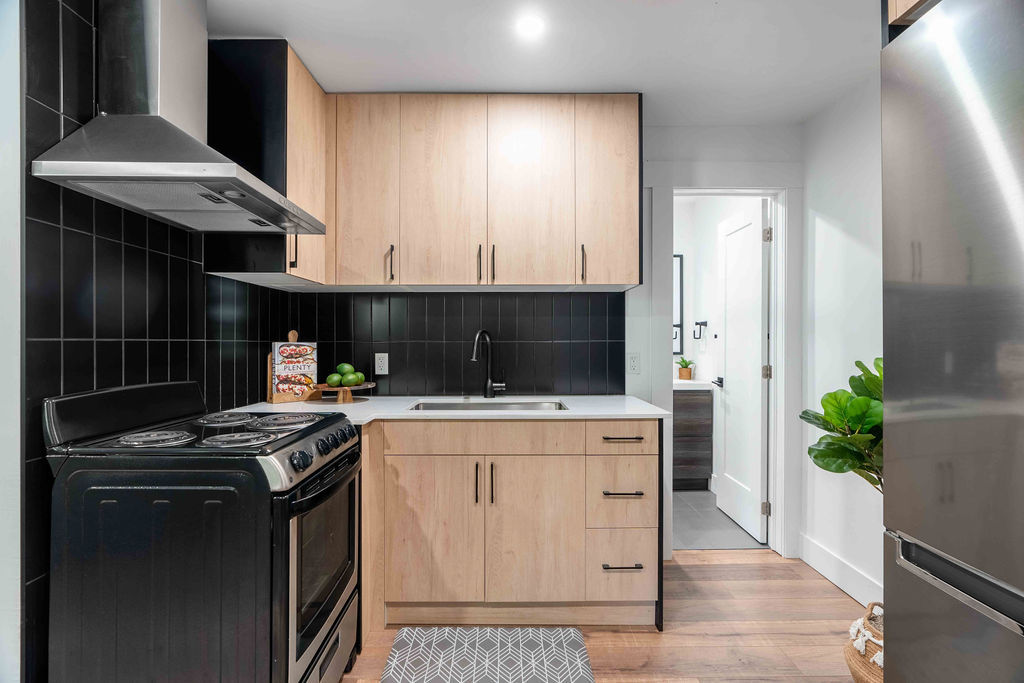 Old South: 1 Bedroom Century Apartment Unit 8 - Image 3