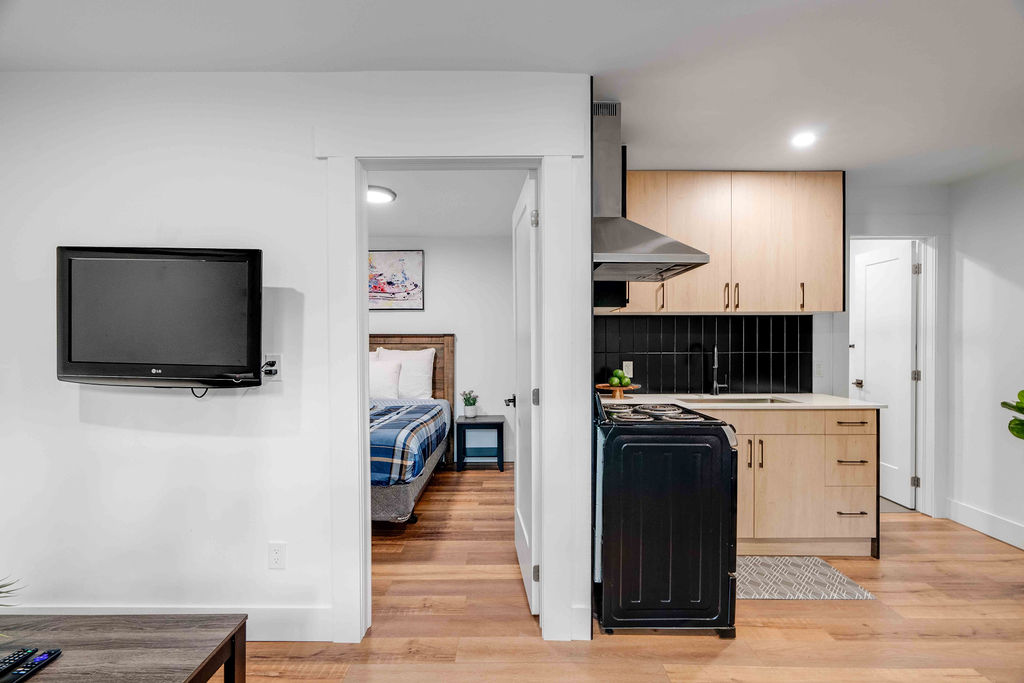 Old South: 1 Bedroom Century Apartment Unit 8 - Image 13