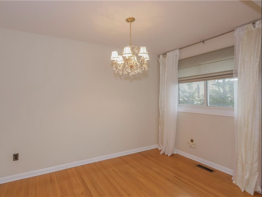 Westminster; 3 Bed + Den, 1.5 Bath Home - Image 7