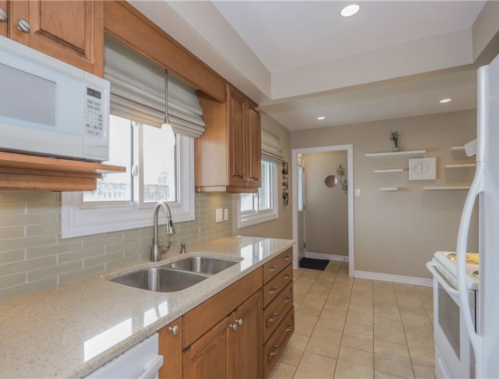 Westminster; 3 Bed + Den, 1.5 Bath Home - Image 11
