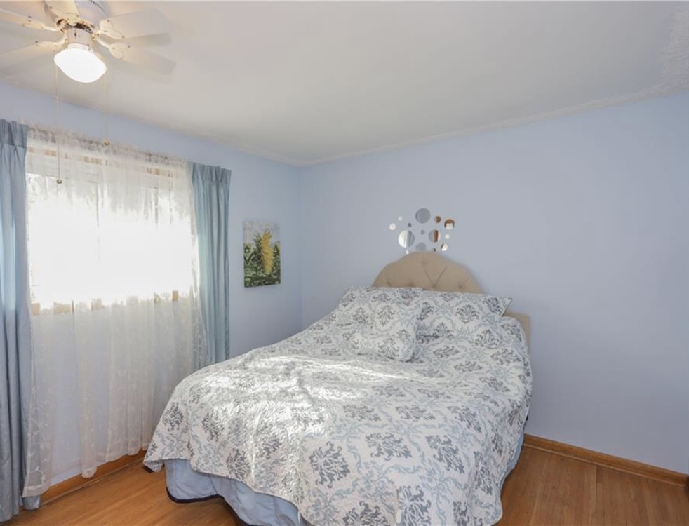 Westminster; 3 Bed + Den, 1.5 Bath Home - Image 16