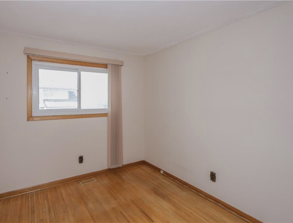 Westminster; 3 Bed + Den, 1.5 Bath Home - Image 21