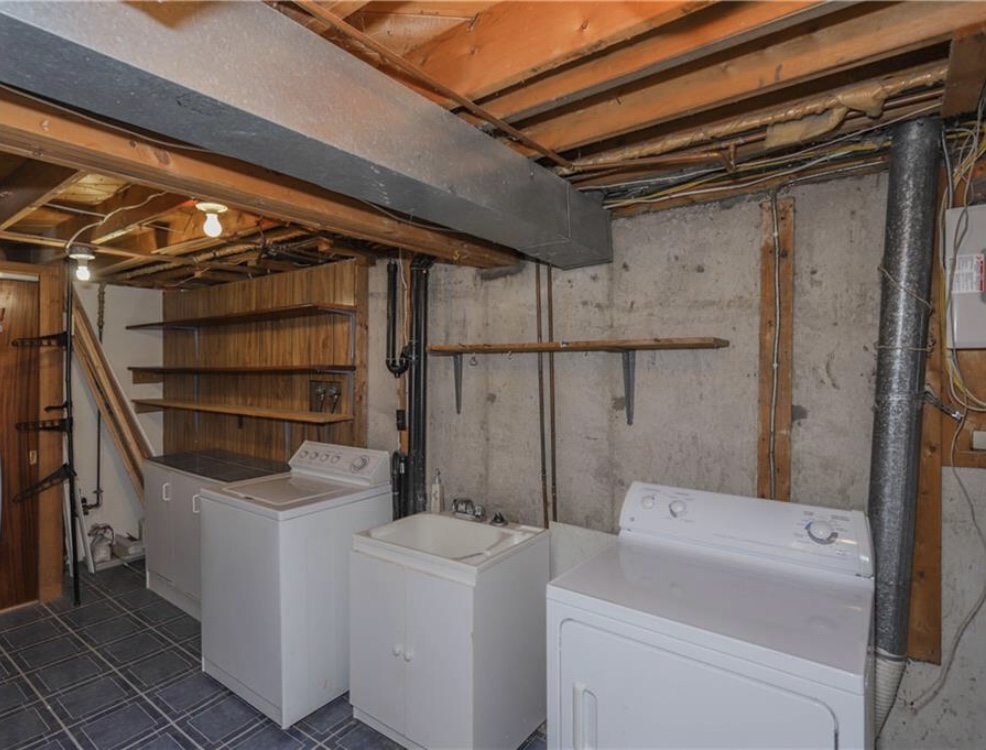 Westminster; 3 Bed + Den, 1.5 Bath Home - Image 26