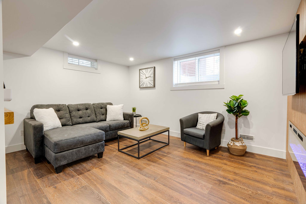 Old Lambeth: Lower 2 Bed, 1 Bath Apartment Unit B - Image 4