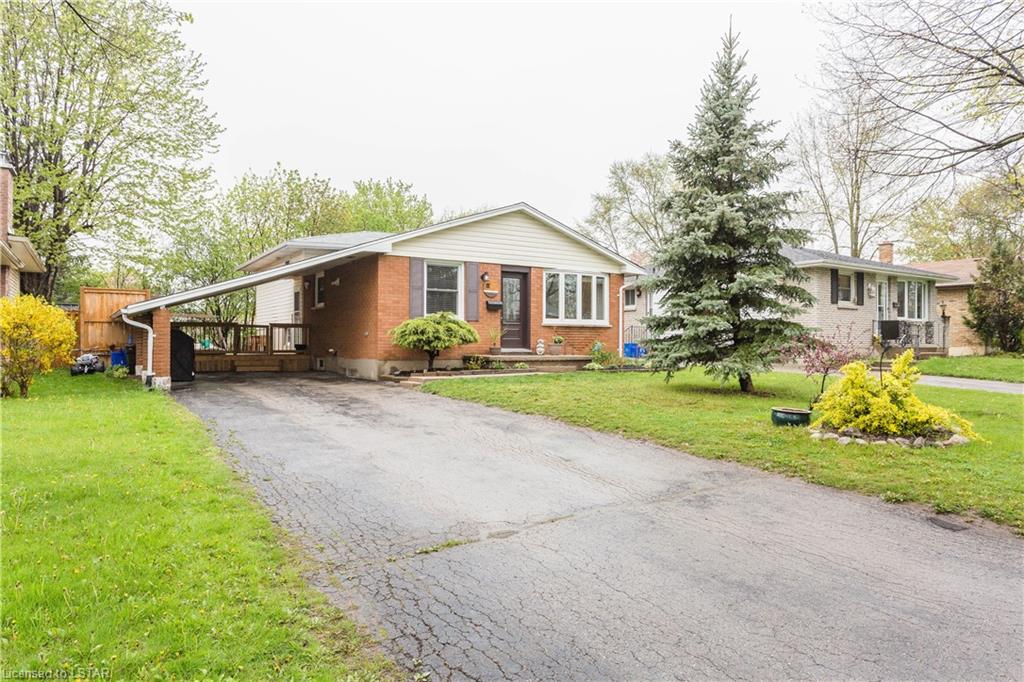 Westminster; 3 Bed + Den, 1.5 Bath Home - Image 5