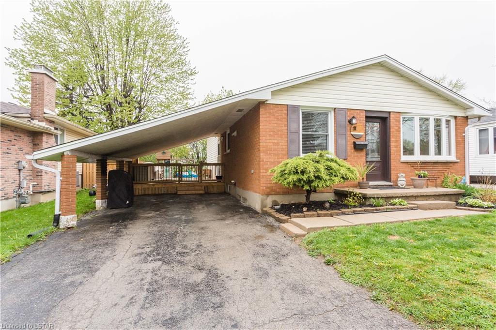 Westminster; 3 Bed + Den, 1.5 Bath Home - Image 6