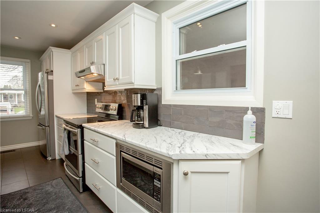 Westminster; 3 Bed + Den, 1.5 Bath Home - Image 16