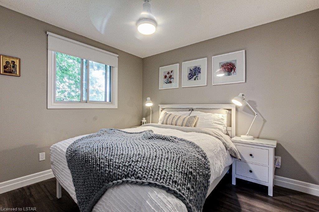 White Oaks; 3 Bed + Den, 2 Bath Home - Image 9