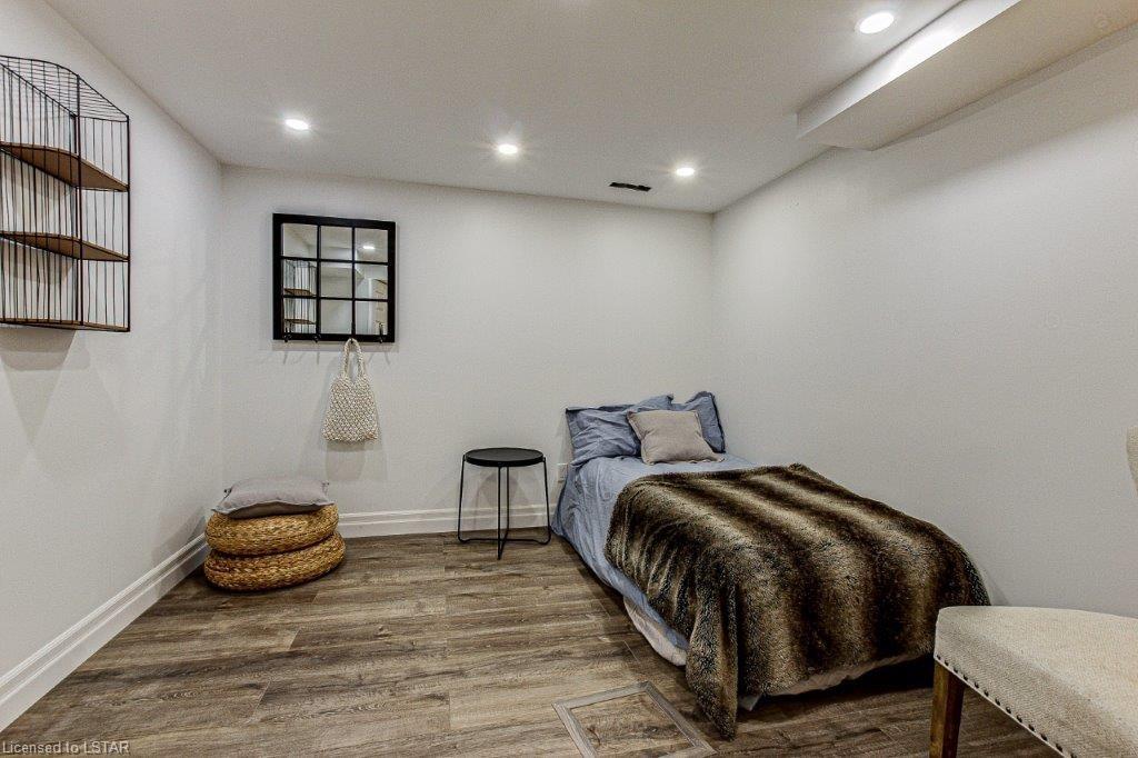 White Oaks; 3 Bed + Den, 2 Bath Home - Image 19