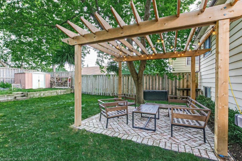 White Oaks; 3 Bed + Den, 2 Bath Home - Image 20