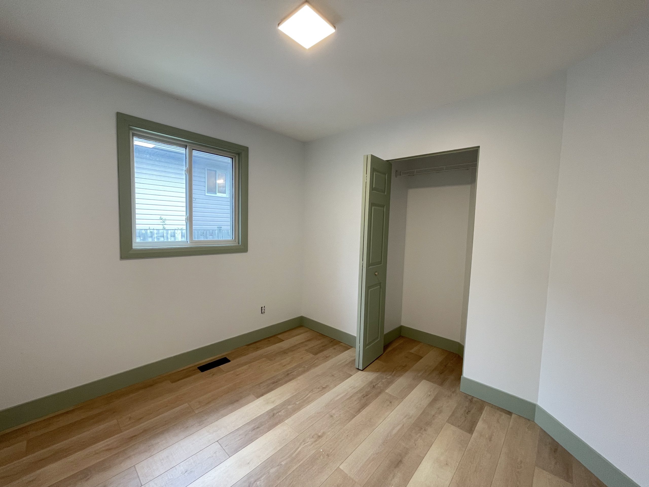 Fanshawe; Fleming Dr; 5 Bed, 2 Bath Home - Image 12