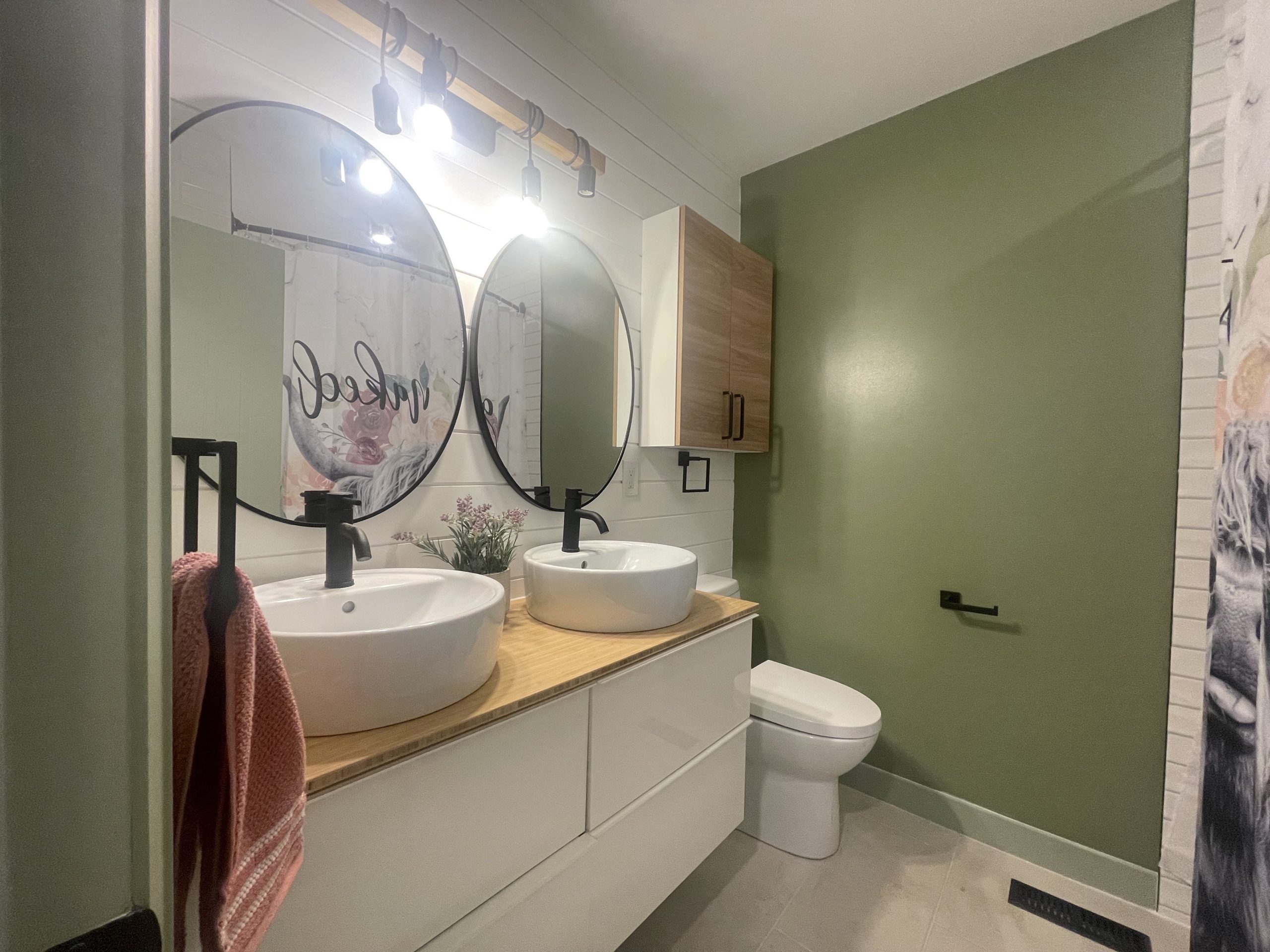 Fanshawe; Fleming Dr; 5 Bed, 2 Bath Home - Image 9