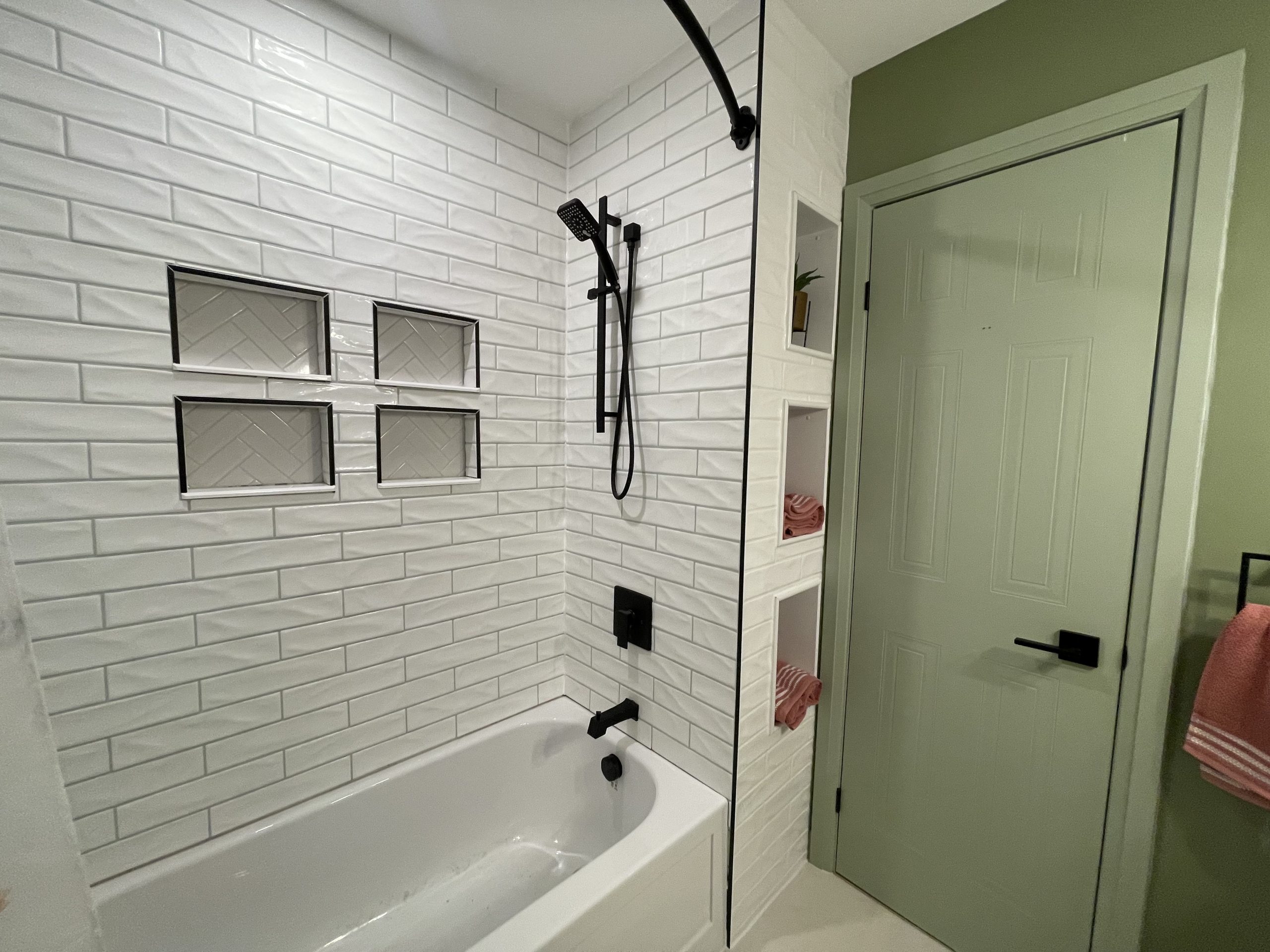 Fanshawe; Fleming Dr; 5 Bed, 2 Bath Home - Image 10