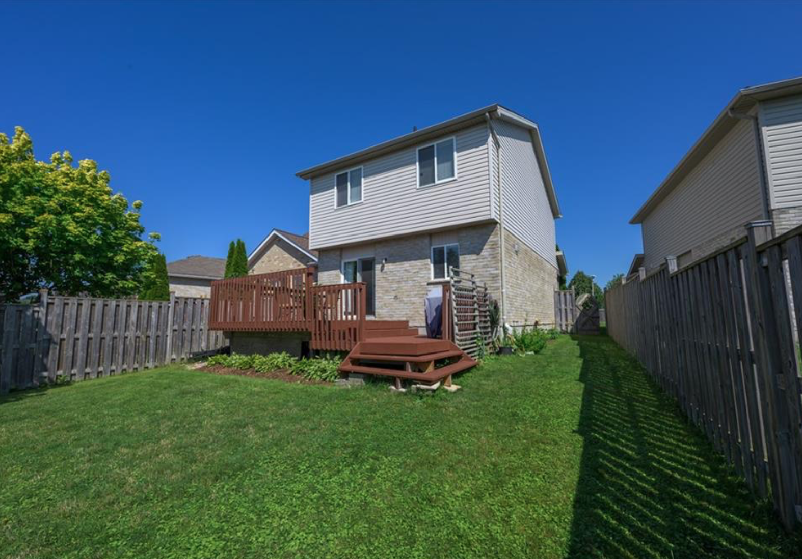 Stoney Creek; 4 Bed, 2 Bath Home - Image 28