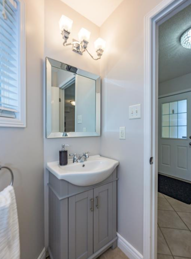 Stoney Creek; 4 Bed, 2 Bath Home - Image 12