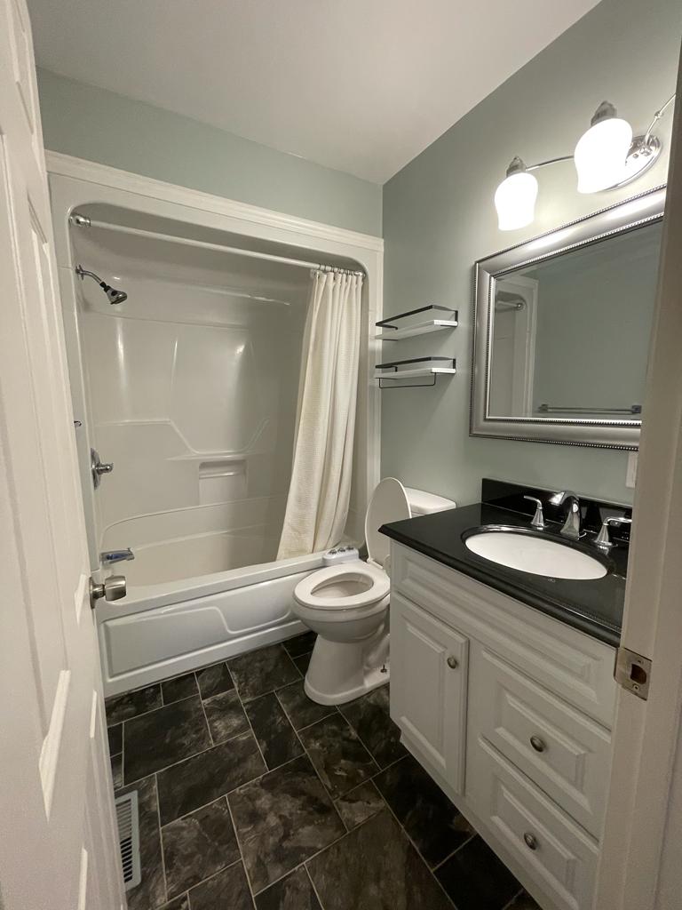 St. Thomas; 3 Bed + Den, 2 Bath Home - Image 12