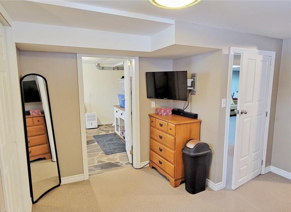 St. Thomas; 3 Bed + Den, 2 Bath Home - Image 17