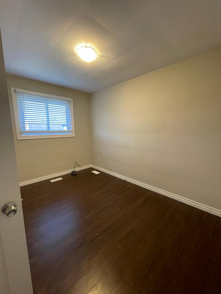 St. Thomas; 3 Bed + Den, 2 Bath Home - Image 9