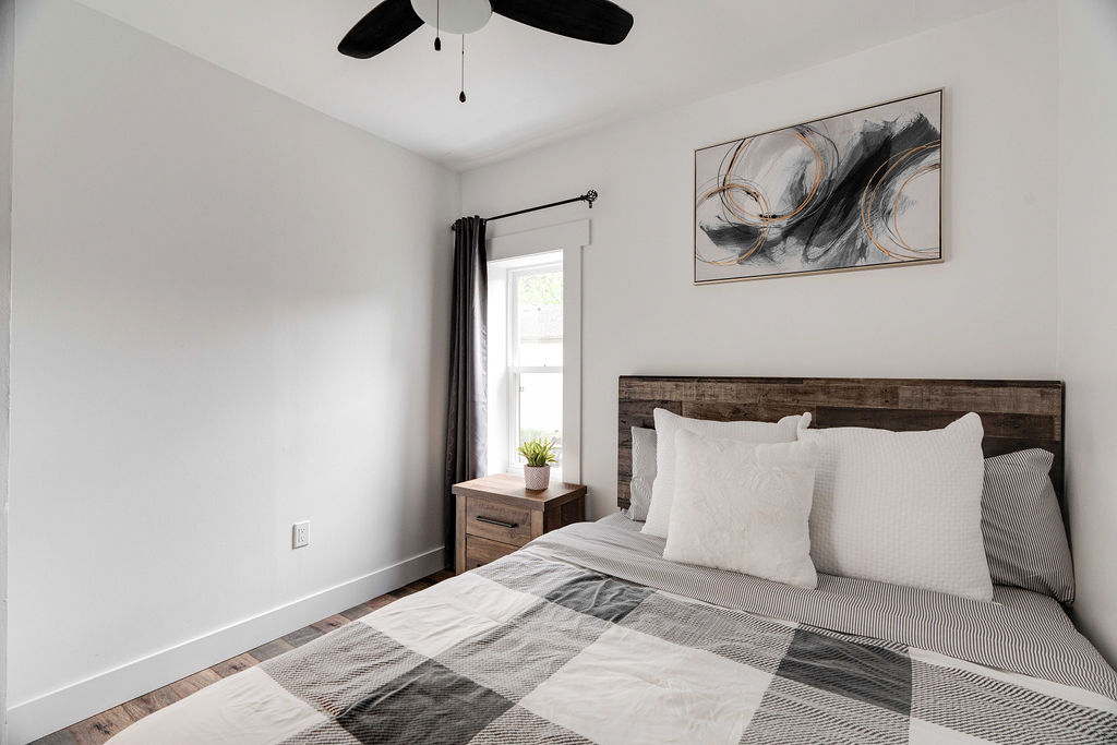 Old South: 2 Bedroom Century Apartment Unit 5 - Image 16