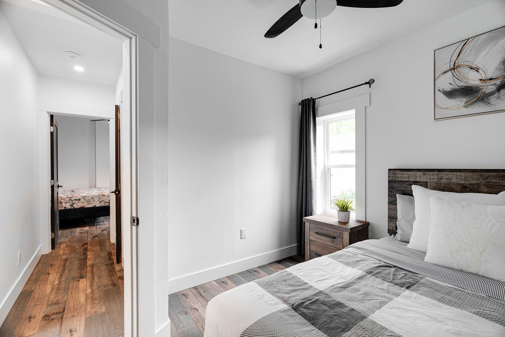 Old South: 2 Bedroom Century Apartment Unit 5 - Image 17