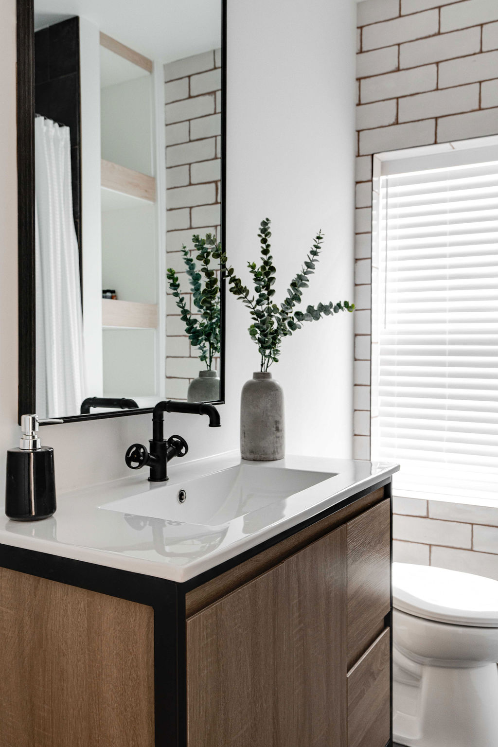 Old South: 2 Bedroom Century Apartment Unit 5 - Image 22