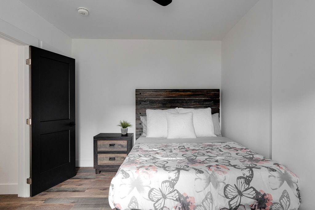 Old South: 2 Bedroom Century Apartment Unit 5 - Image 18