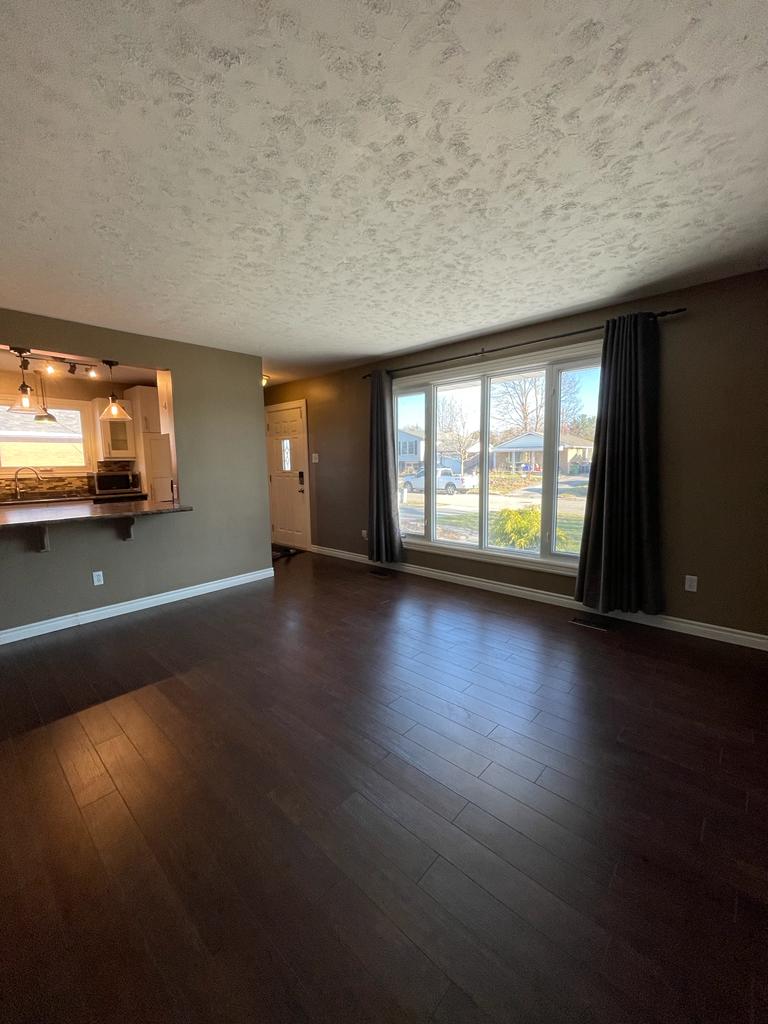 St. Thomas; 3 Bed + Den, 2 Bath Home - Image 8