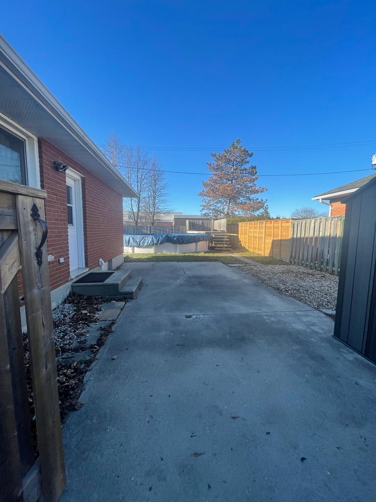 St. Thomas; 3 Bed + Den, 2 Bath Home - Image 21