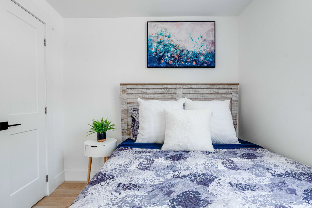 Old South: 1 Bedroom Century Apartment Unit 7 - Image 10