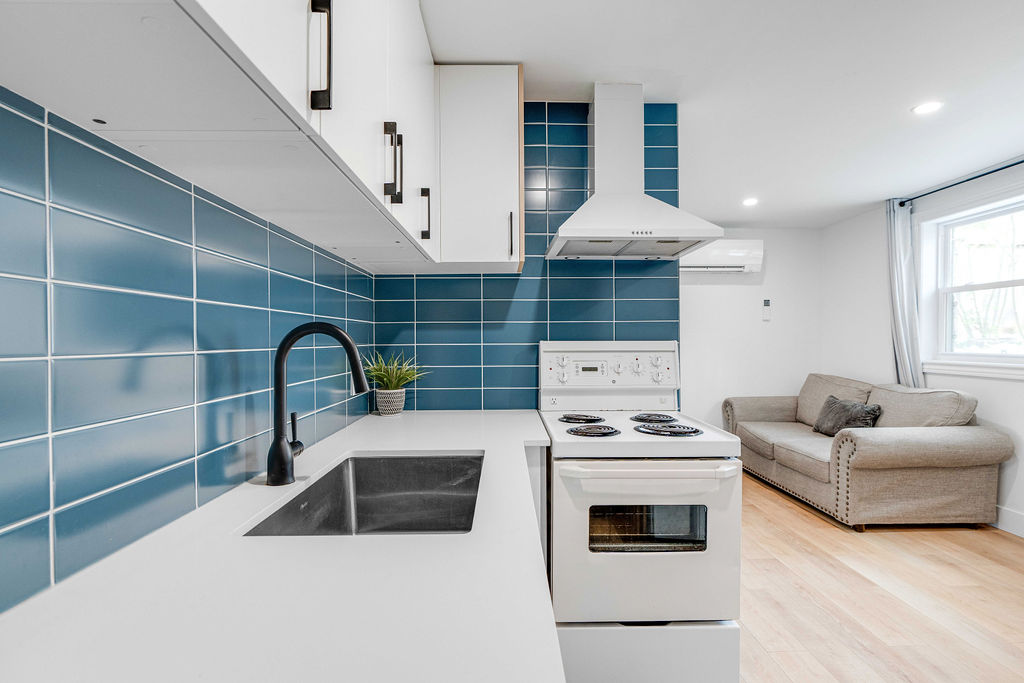 Old South: 1 Bedroom Century Apartment Unit 7 - Image 7