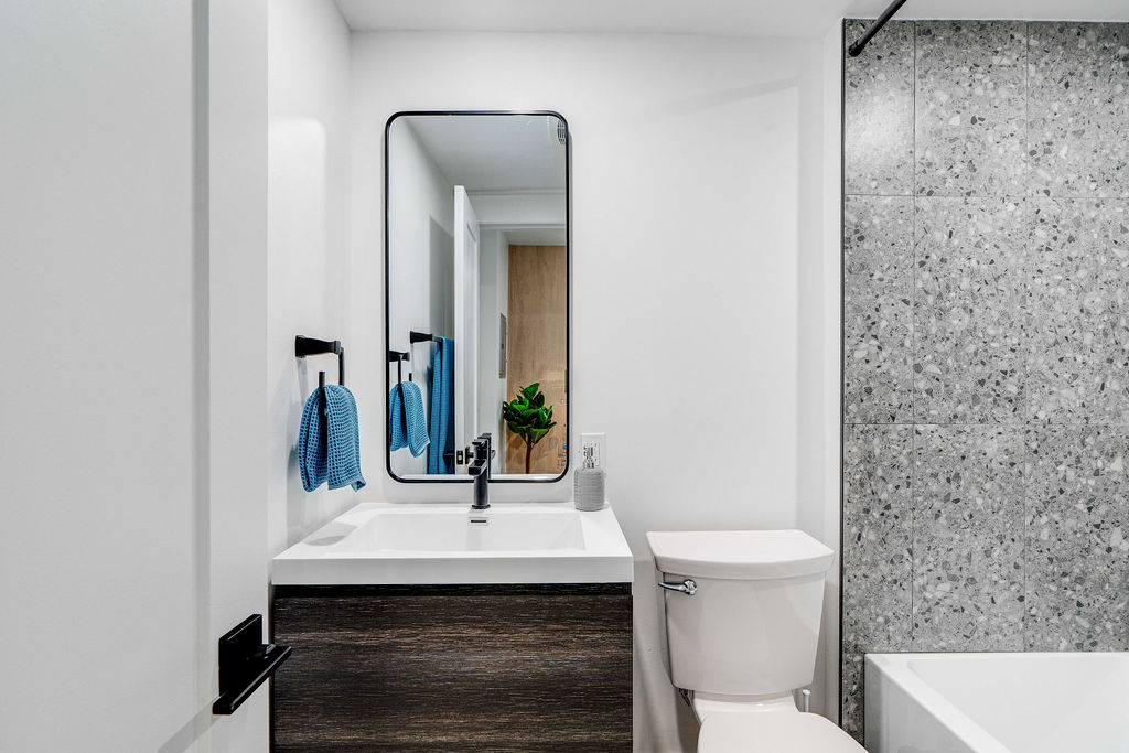 Old South: 1 Bedroom Century Apartment Unit 7 - Image 12