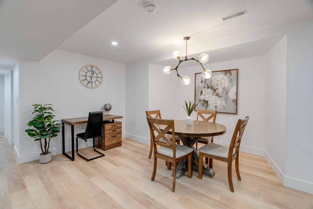 Lambeth Estates: 2 Bedroom Lower Apartment - Image 5