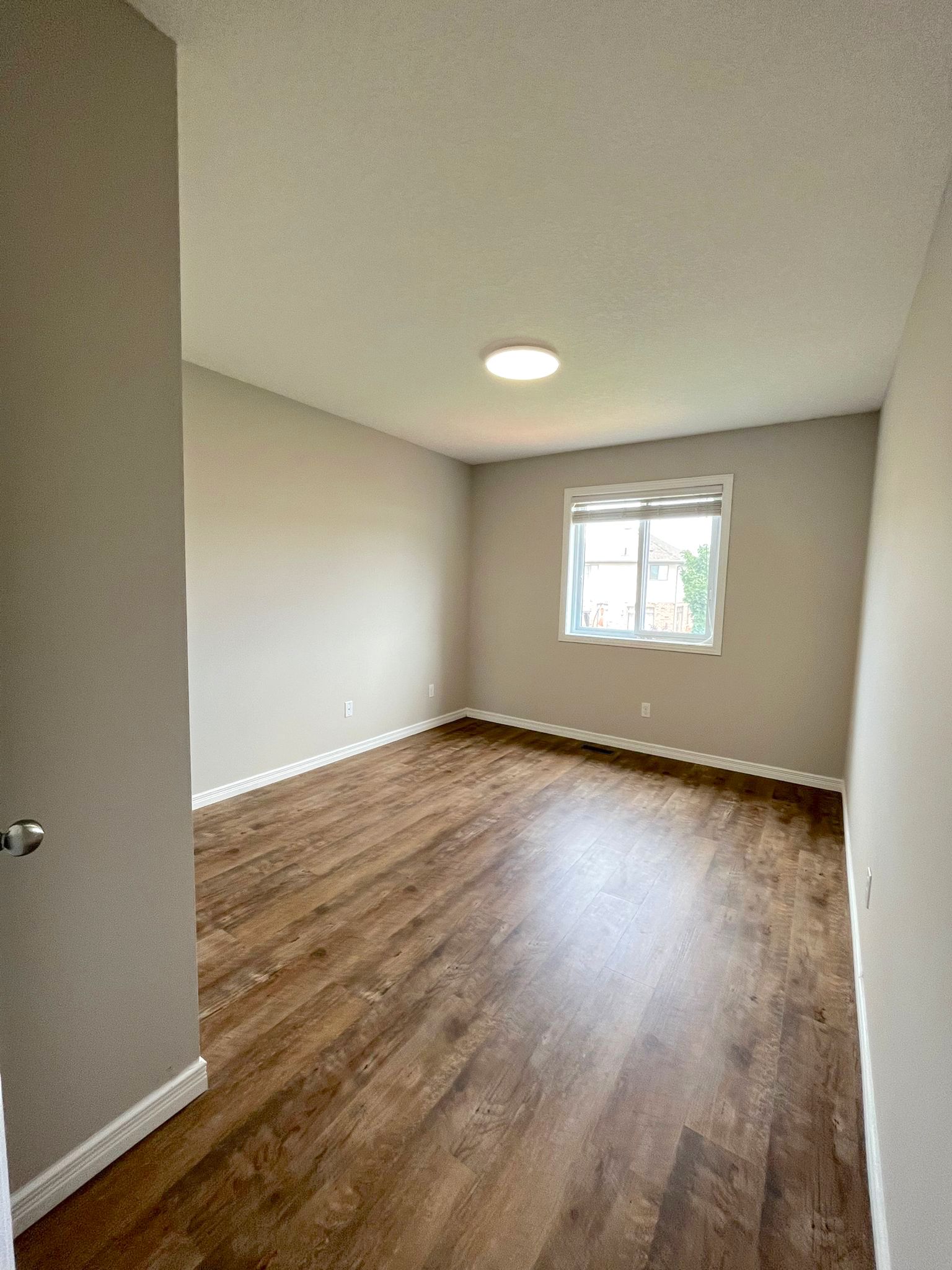 Oak Crossing; 3 Beds, 2.5 Baths Home - Image 21