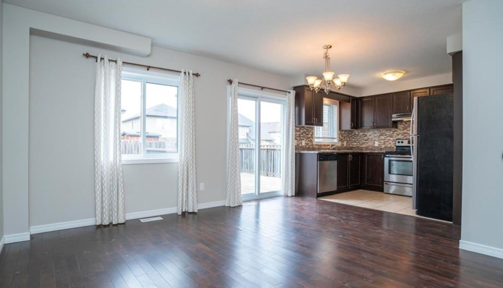 Oak Crossing; 3 Beds, 2.5 Baths Home - Image 8