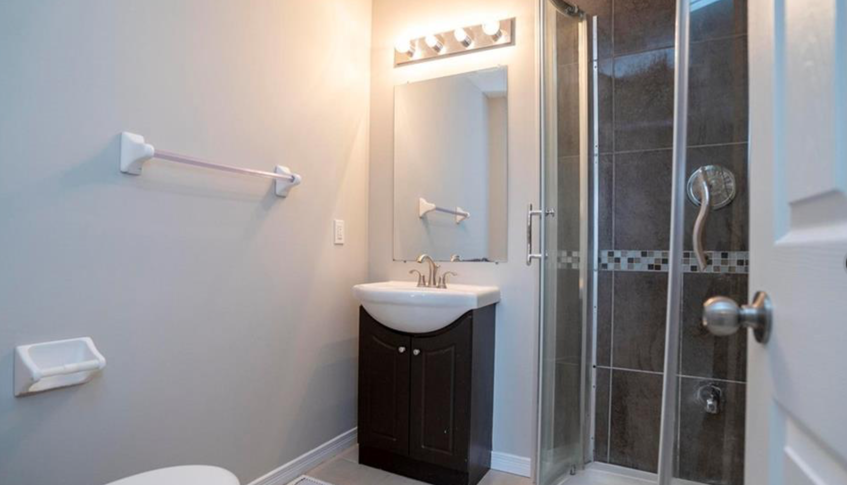 Oak Crossing; 3 Beds, 2.5 Baths Home - Image 17