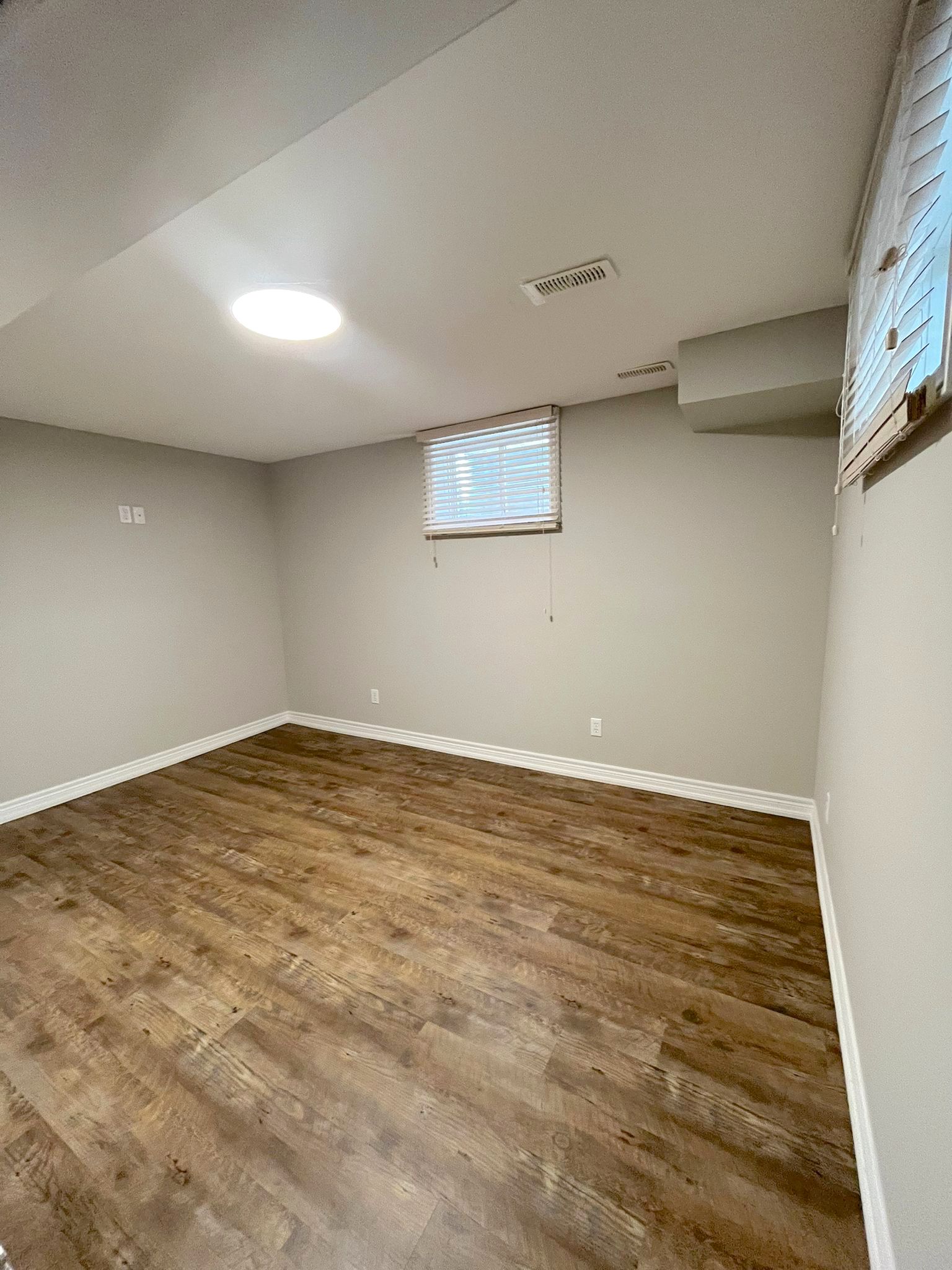 Oak Crossing; 3 Beds, 2.5 Baths Home - Image 27