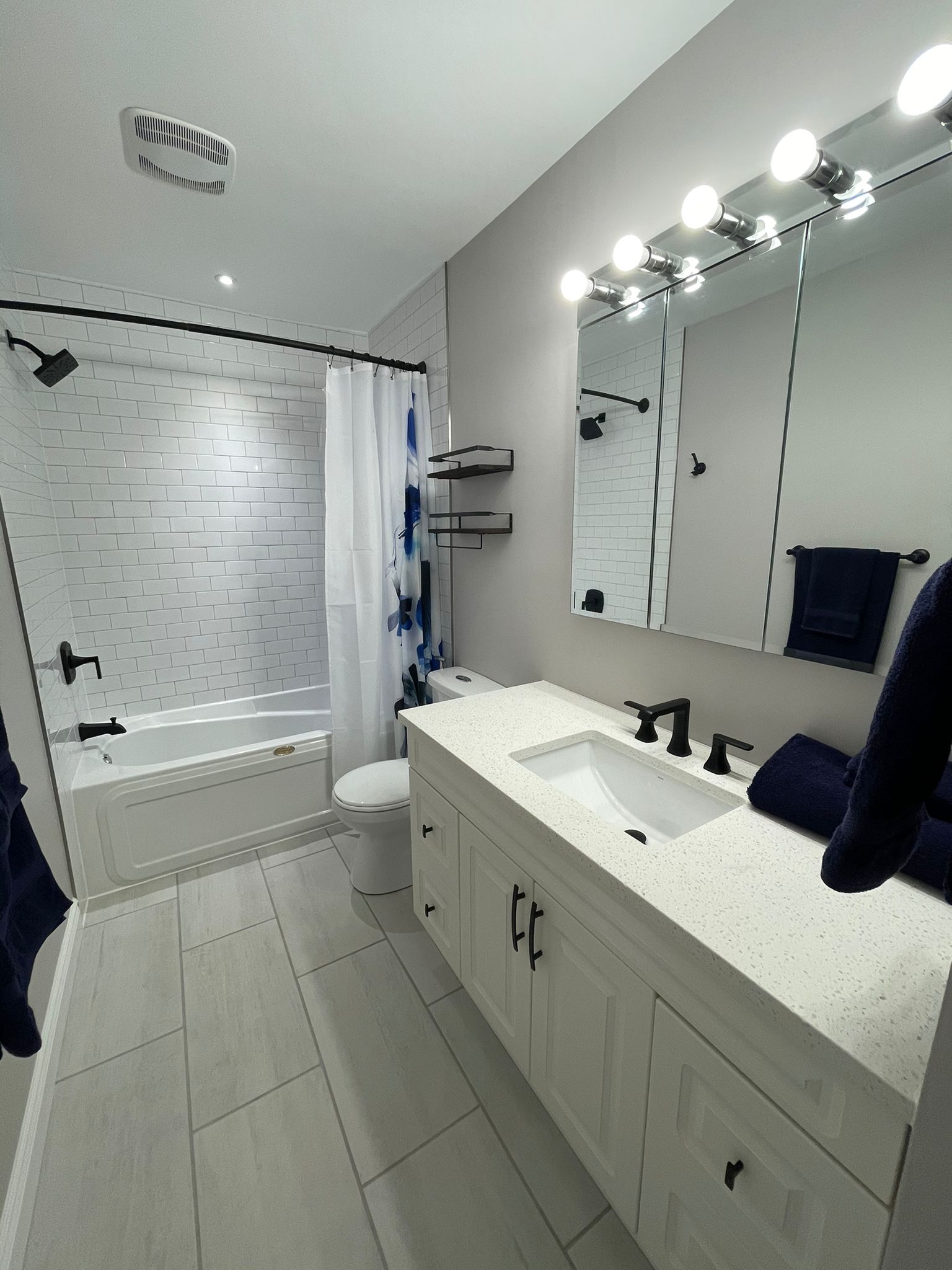 Westminster; 6 Bed, 2 Bath Home - Image 17