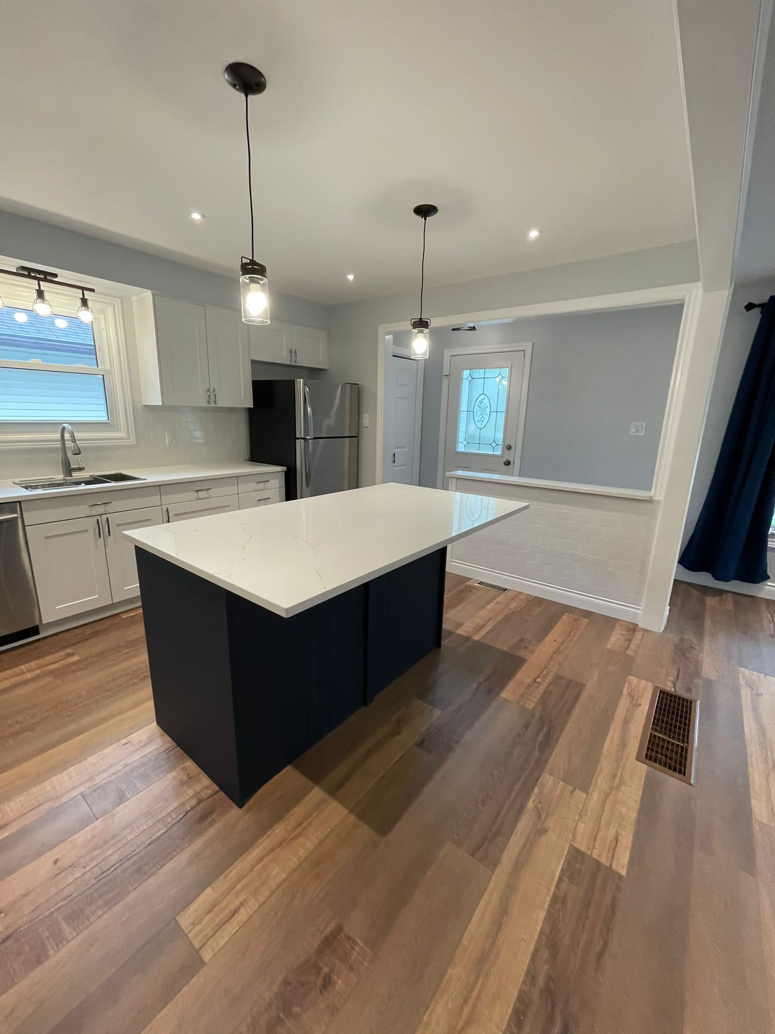 Westminster; 6 Bed, 2 Bath Home - Image 8