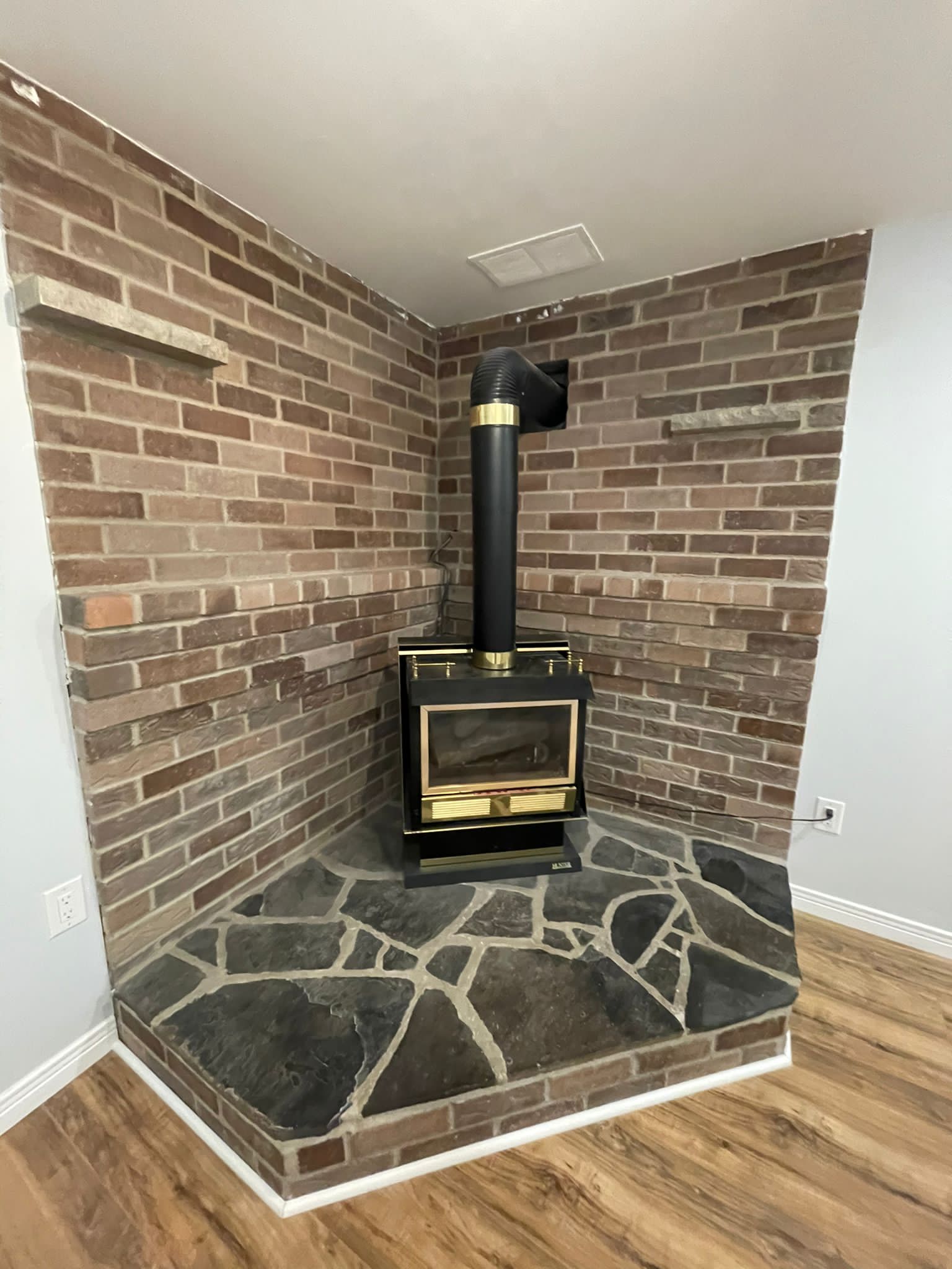 Westminster; 6 Bed, 2 Bath Home - Image 21