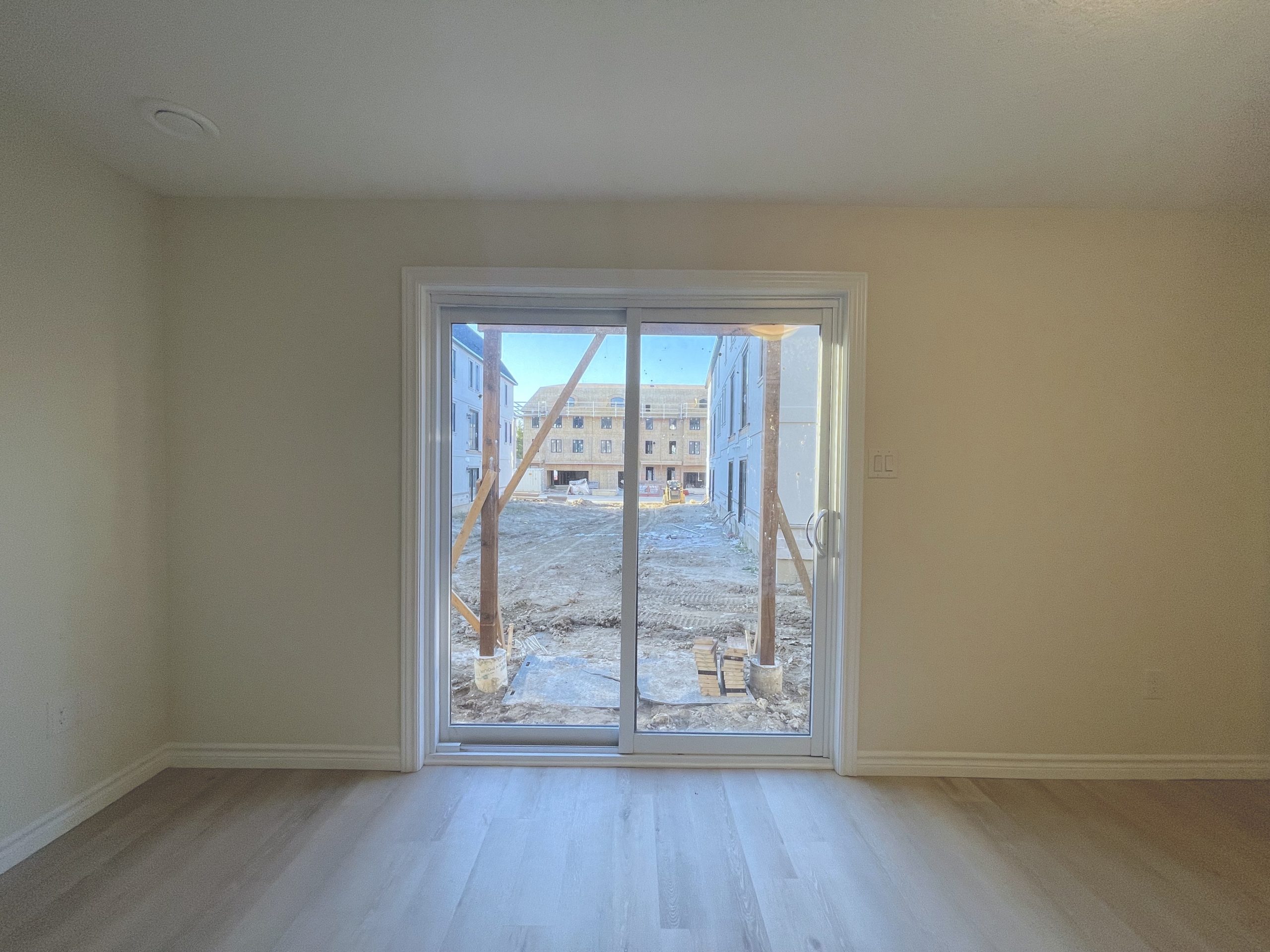 Sunningdale; 3 Bed, 2.5 Bath Townhome - Image 7