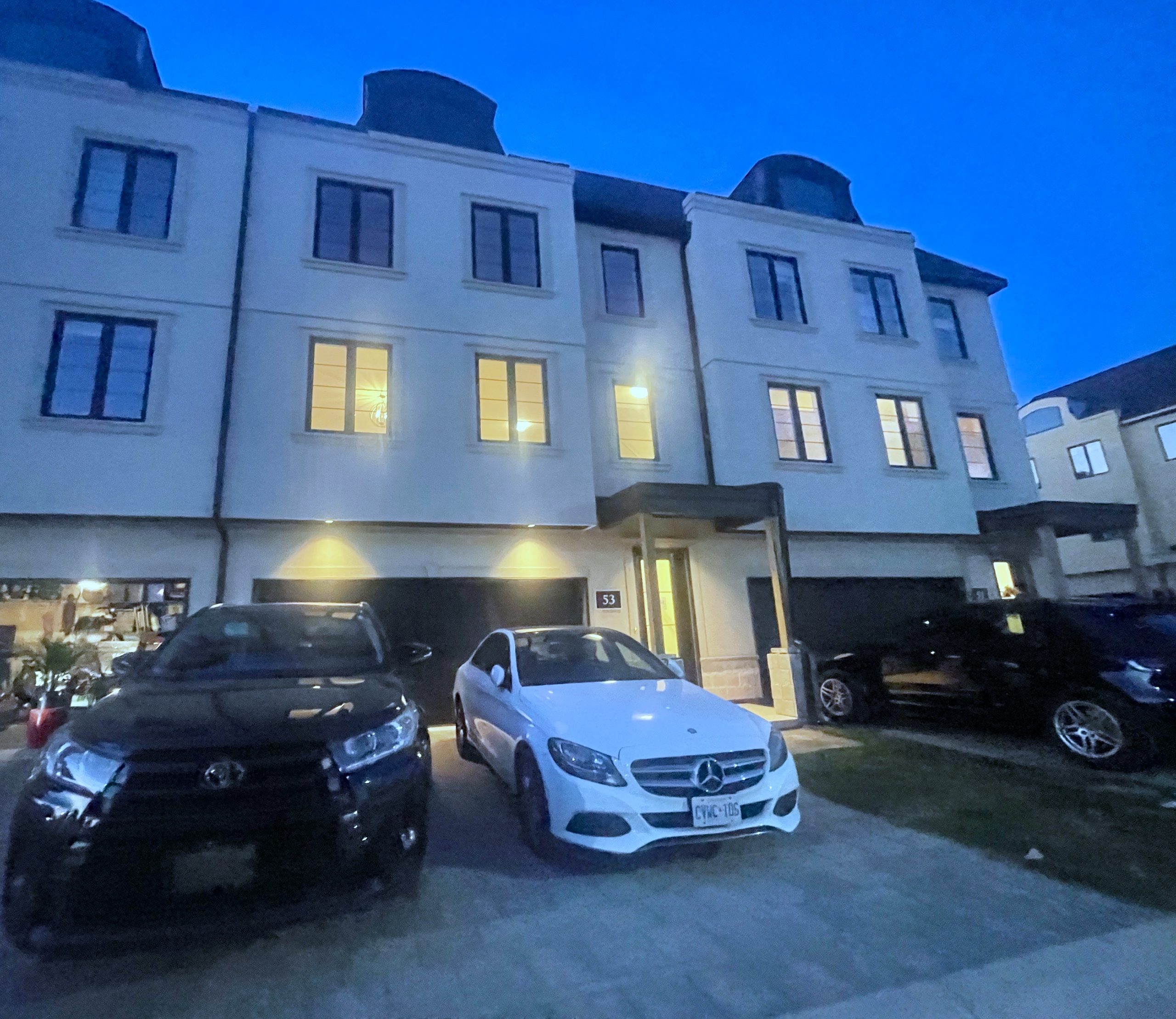 Sunningdale; 3 Bed, 2.5 Bath Townhome - Image 2