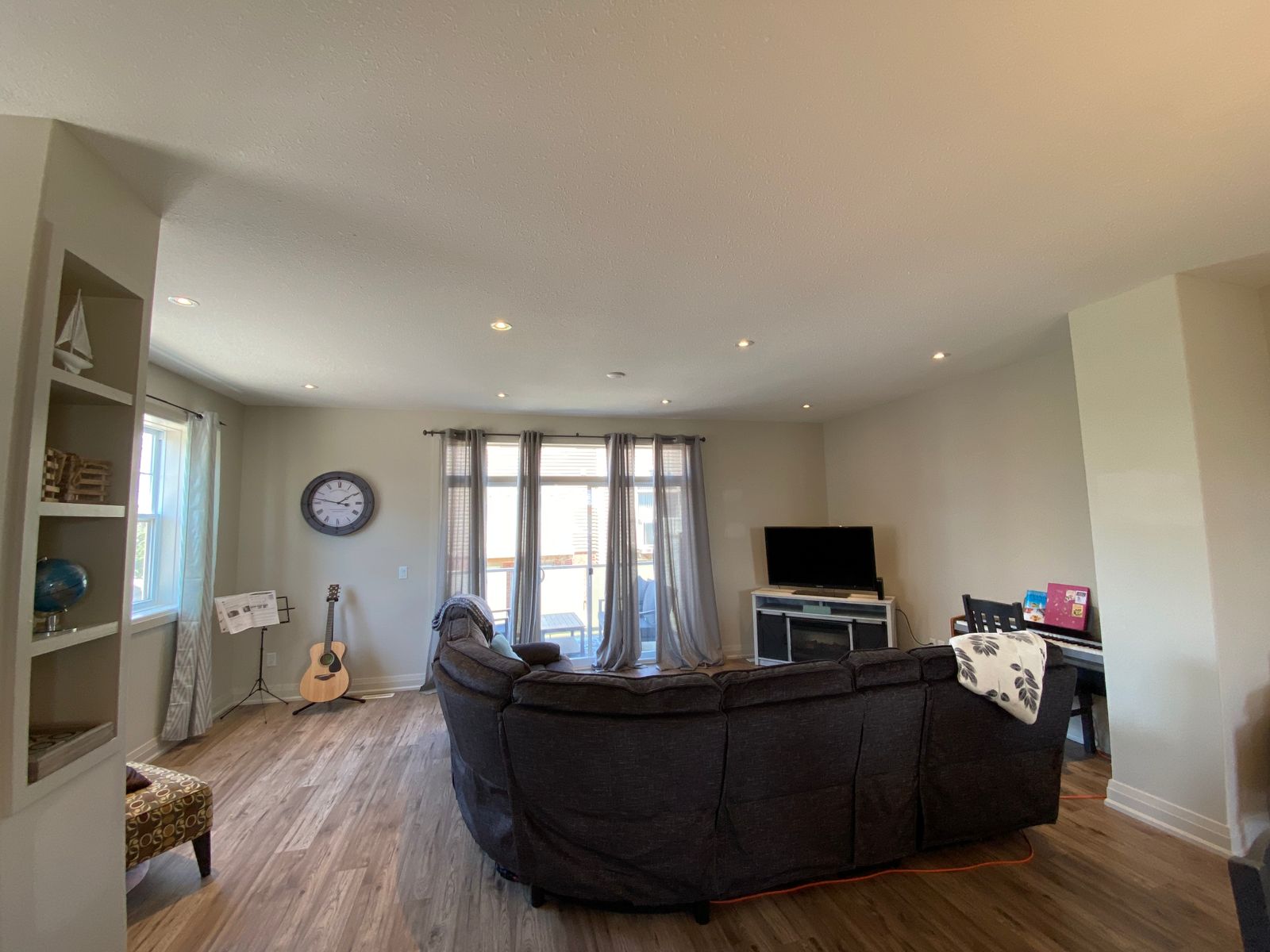 Westmount; 3 Bed, 2.5 Bath Townhome - Image 7