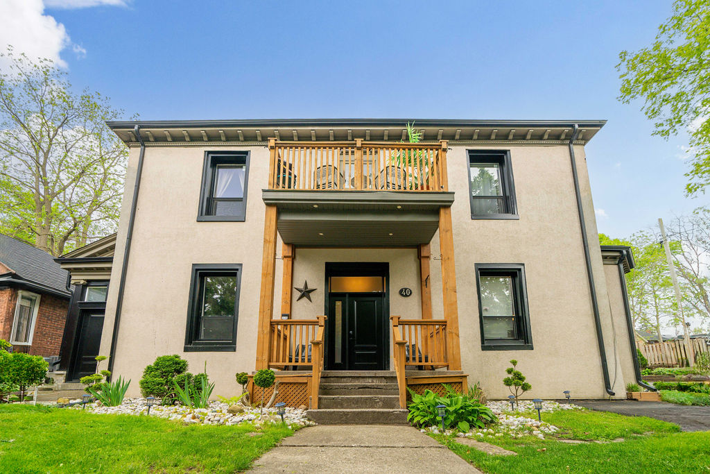 Old South: 1-Bedrooms Century Apartment Unit 9 - Image 14