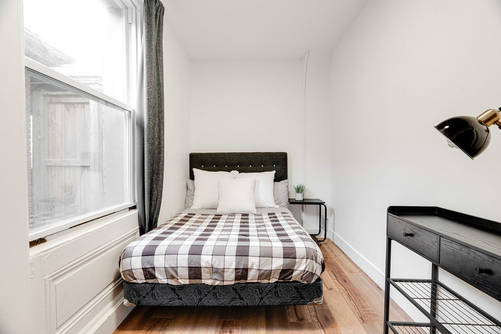 Old South: 2 Bedroom Century Apartment Unit 1 - Image 15