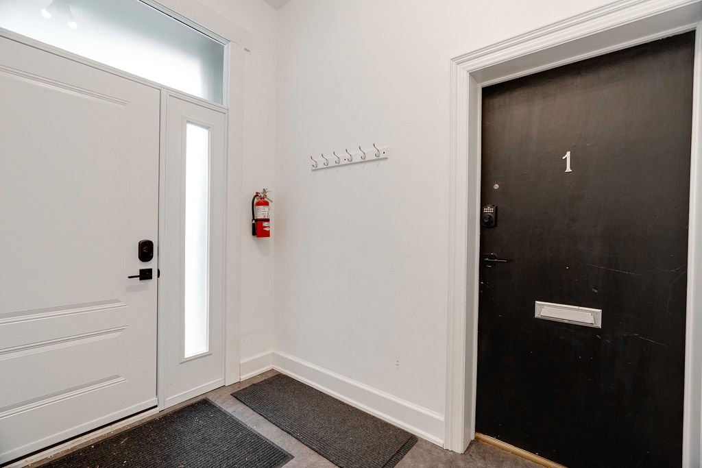 Old South: 2 Bedroom Century Apartment Unit 1 - Image 20