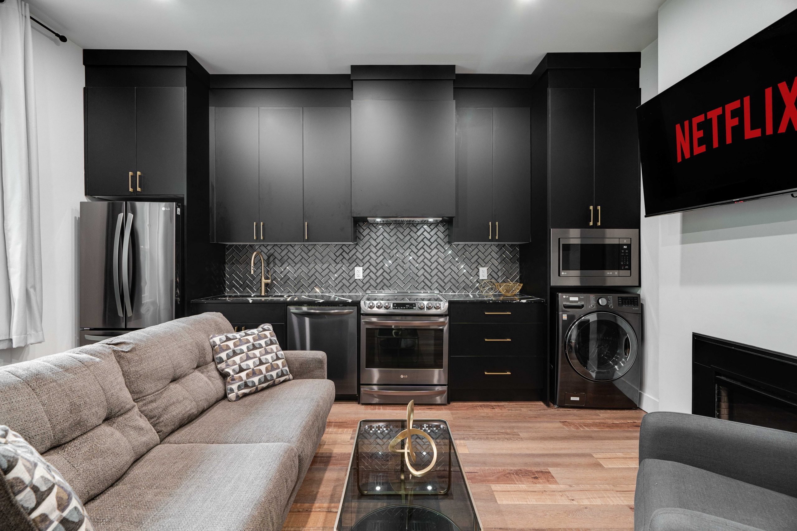 Old South: 2 Bedroom Century Apartment Unit 1